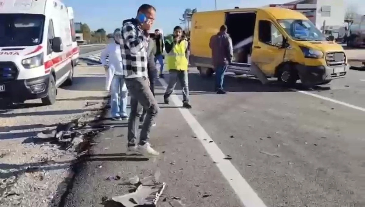 2 ARAÇ ÇARPIŞTI: 2 YARALI