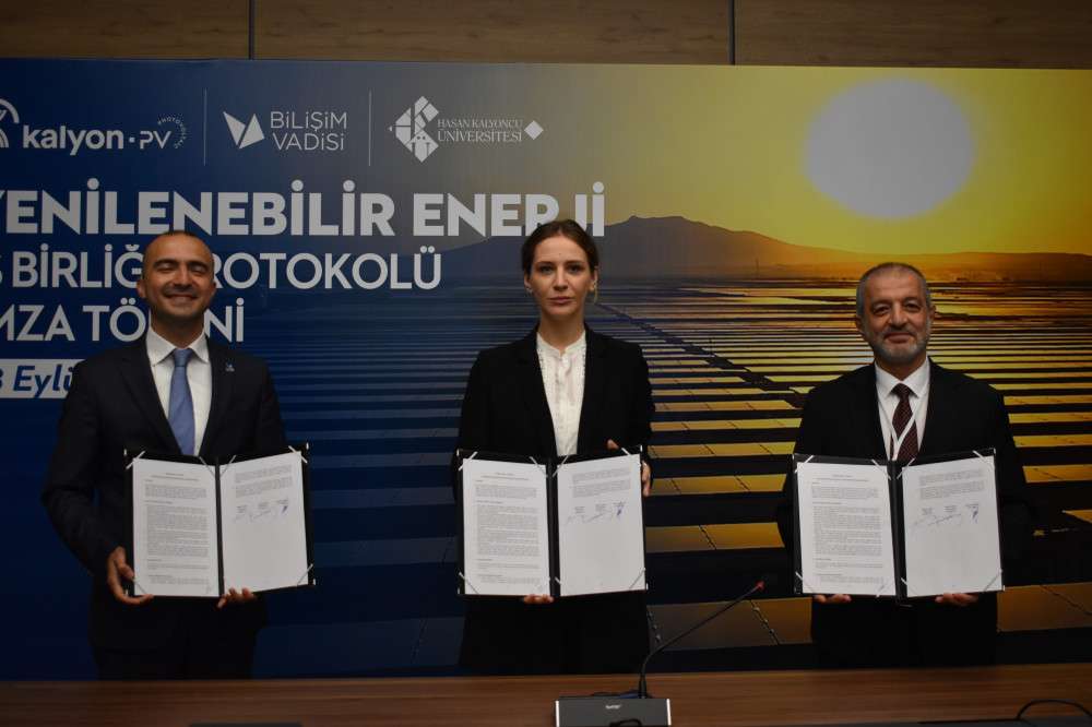 BİLİŞİM VADİSİ ENERJİSİ YERLİ GÜNEŞ PANELLERİ İLE ÜRETECEK