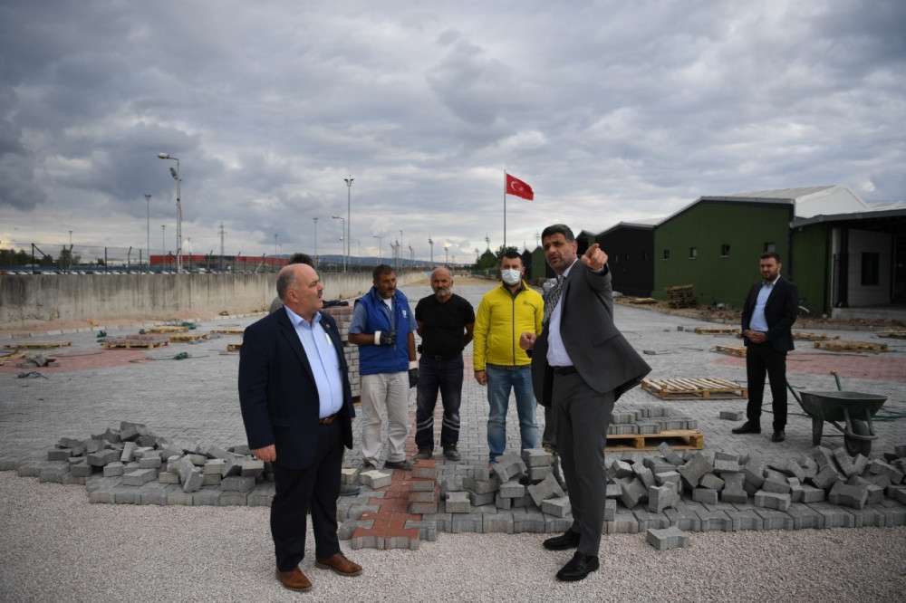 KARTEPE’NİN EN BÜYÜK KAPALI PAZARINDA SON DOKUNUŞLAR