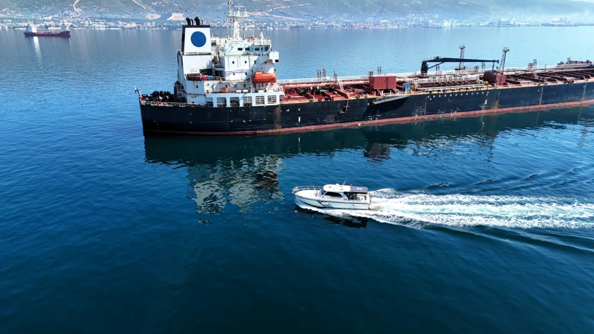 7 BİN 90 METREKÜP ATIK DENİZDEN AYRIŞTIRILDI