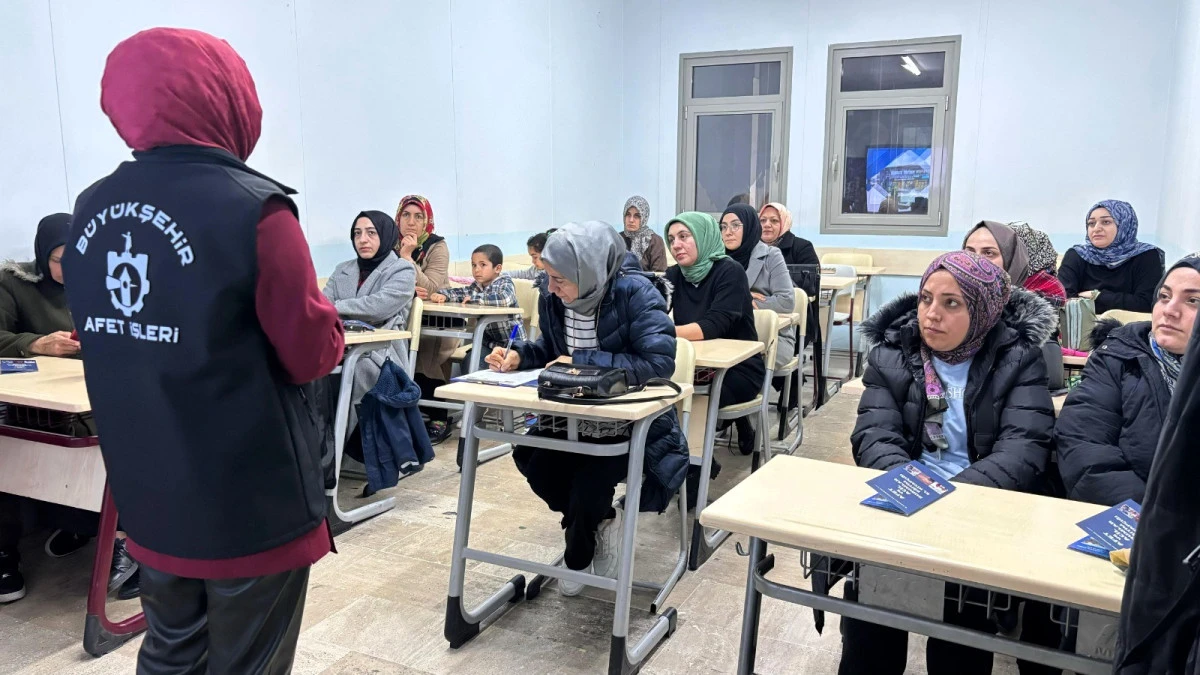 AFETE DİREN&Ccedil;Lİ KADINLAR PROJESİ B&Uuml;Y&Uuml;YOR