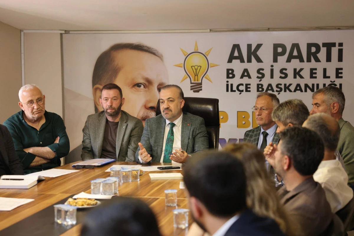 AK PARTİ’DEN 472 MAHALLEDE AYNI ANDA İSTİŞARE TOPLANTISI 