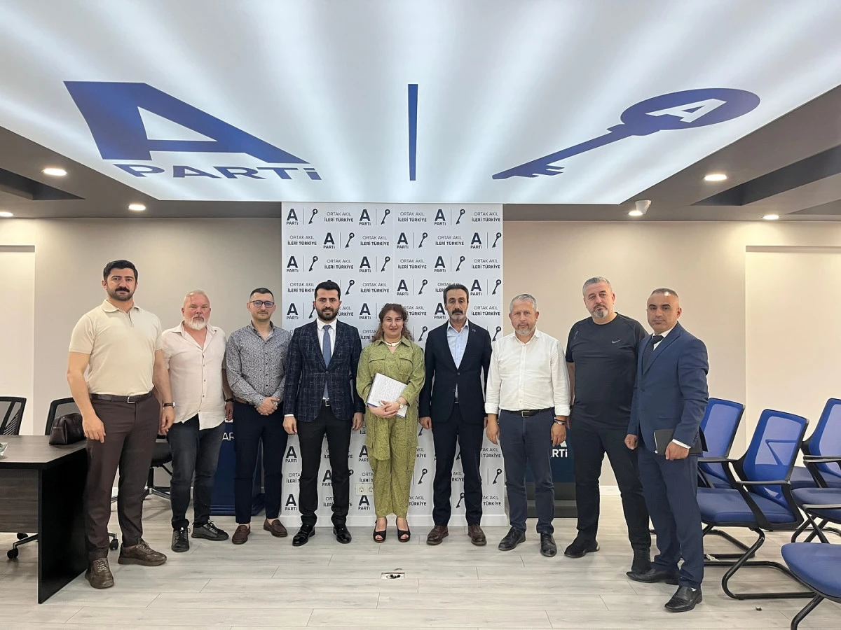 ANAHTAR PARTİ SİYASİ İŞLER BAŞKANLIĞI OLARAK İLK TOPLANTISINI YAPTI