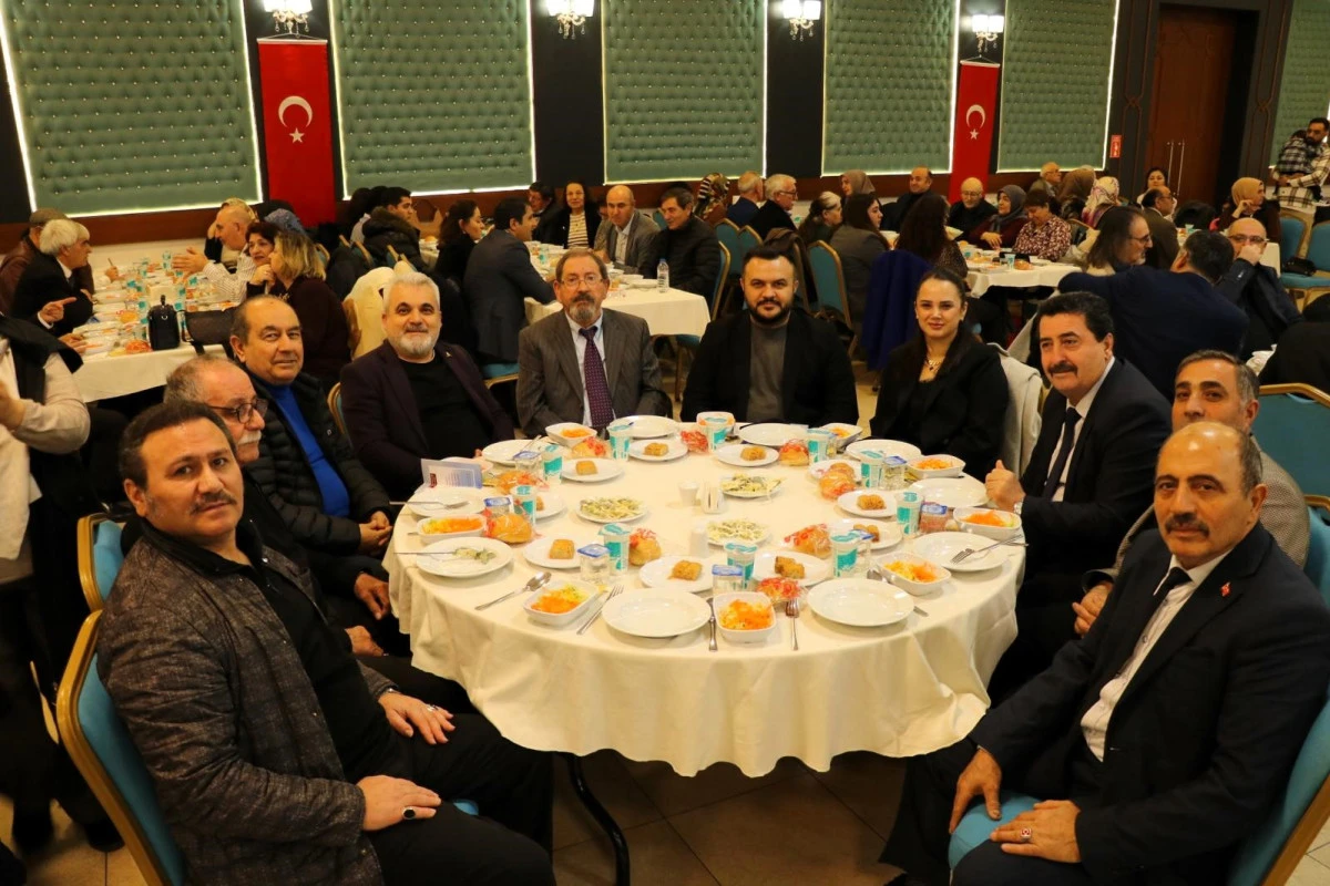 ARDAHAN&rsquo;IN KURTULUŞUNA KOCAELİ&rsquo;DE G&Ouml;RKEMLİ KUTLAMA