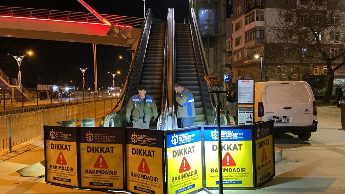 Asans&ouml;r ve y&uuml;r&uuml;yen merdivenlere sıkı takip
