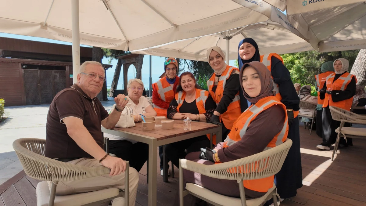 Aşure bereketi Saygınlar Kul&uuml;b&uuml;&rsquo;ne taşındı