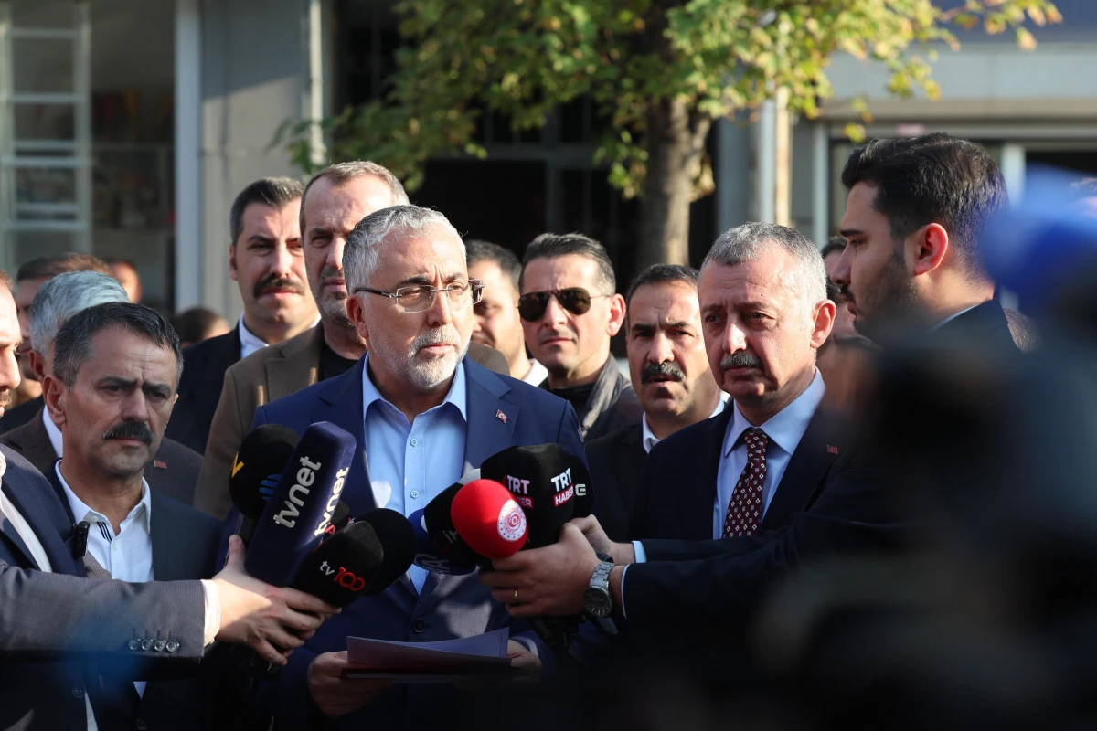 BAKAN IŞIKHAN: PATLAMADA 6 EMEKÇİ KARDEŞİMİZ HAYATINI KAYBETMİŞ, 7 KARDEŞİMİZ DE YARALANMIŞTIR