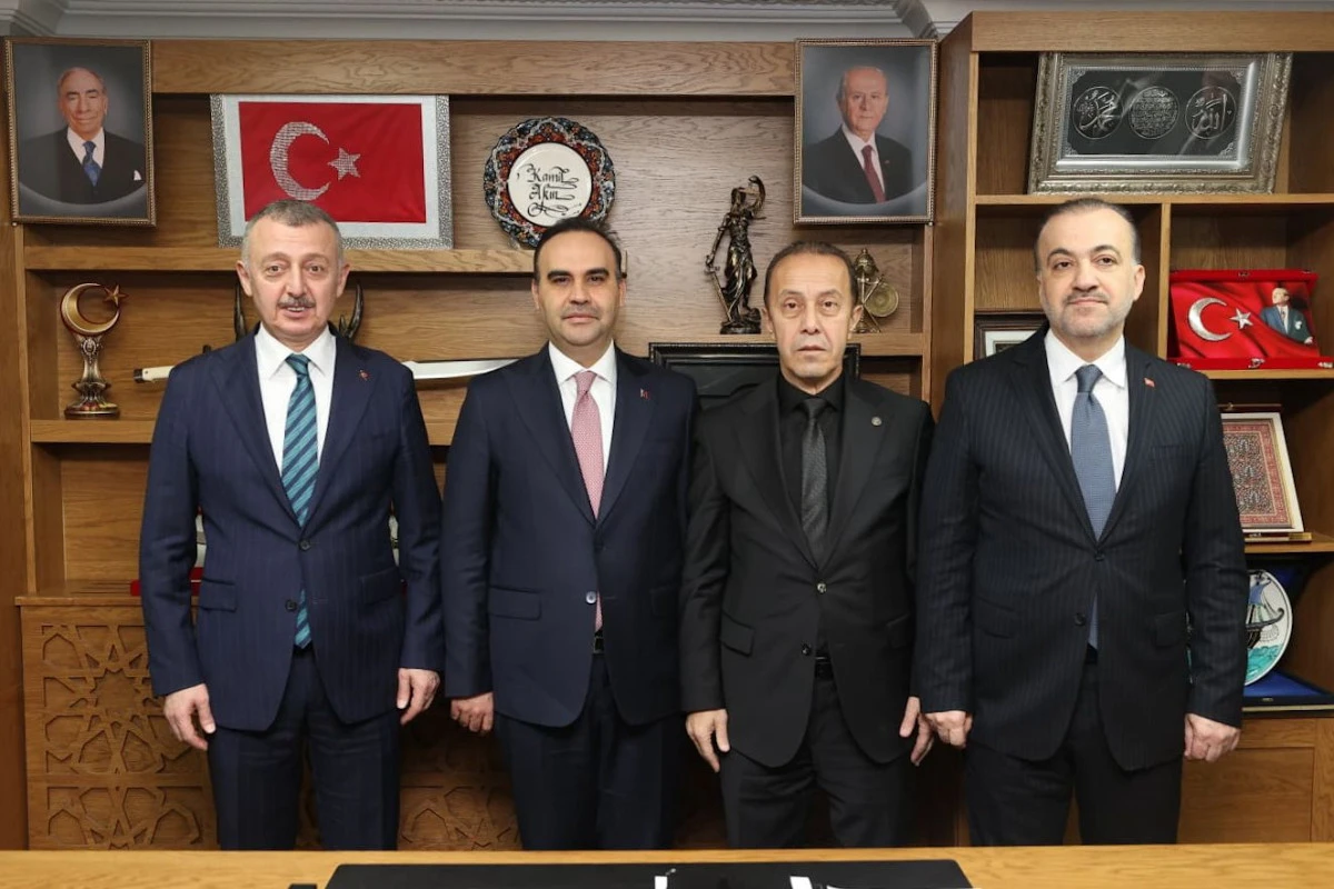 BAKAN KACIR&rsquo;DAN B&Uuml;Y&Uuml;KŞEHİR&rsquo;E ZİYARET 