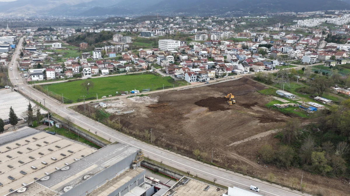 BAŞİSKELE BELEDİYESİ&rsquo;NDEN 20 BİN METREKARELİK G&Uuml;L BAH&Ccedil;ESİ