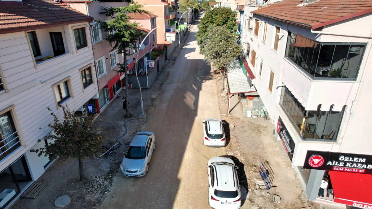 BAŞİSKELE CUMHURİYET CADDESİ’NDE ÜSTYAPI ATAĞI
