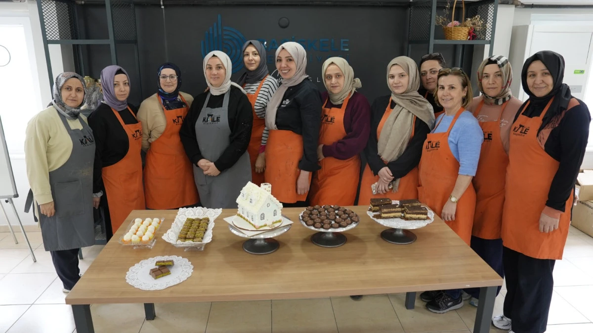 BAŞİSKELE'NİN EN TATLI KURSU MUTLULUK VE İSTİHDAM ÜRETİYOR