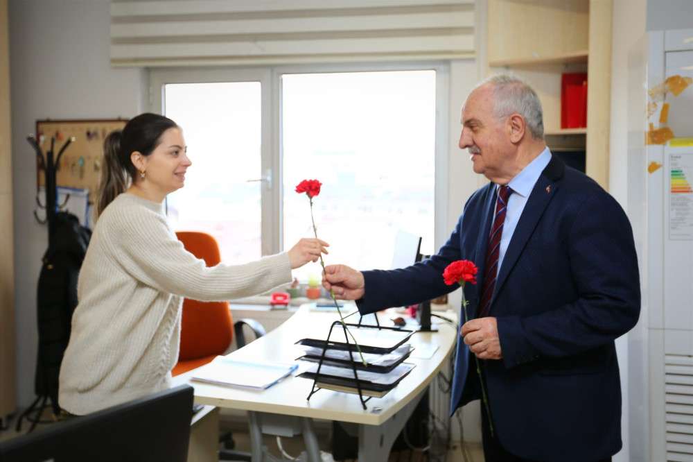 BAŞKAN AYGÜN, KADINLAR GÜNÜ’NÜ KUTLADI