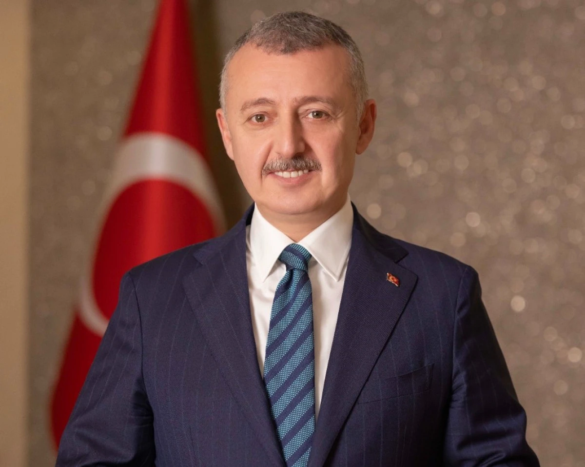BAŞKAN BÜYÜKAKIN OKULA YENİ BAŞLAYAN MİNİKLERE BAŞARILAR DİLEDİ