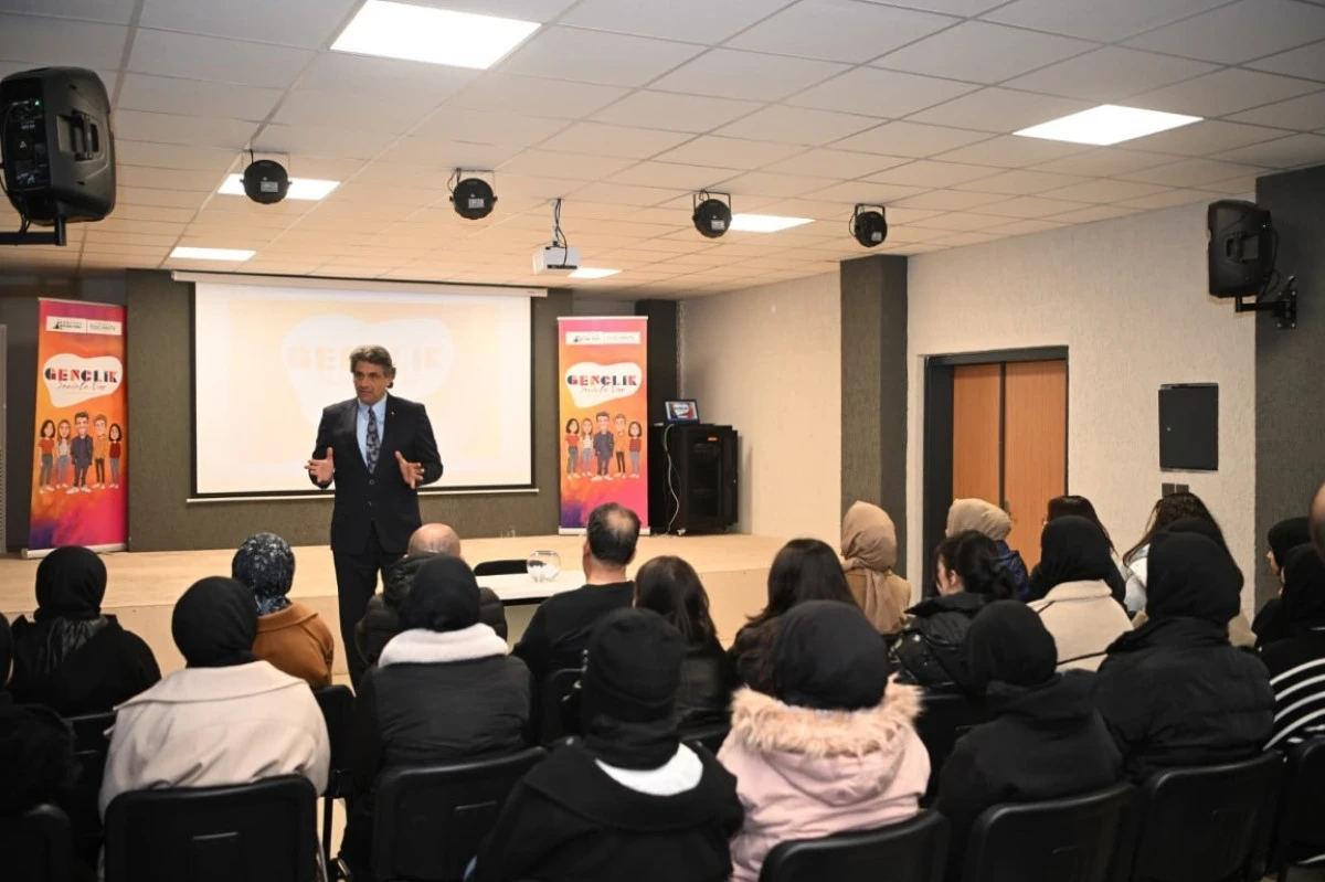 BAŞKAN KOCAMAN &ldquo;KARTEPE&rsquo;NİN GELECEĞİNİ GEN&Ccedil;LERLE İNŞA EDİYORUZ&rdquo;