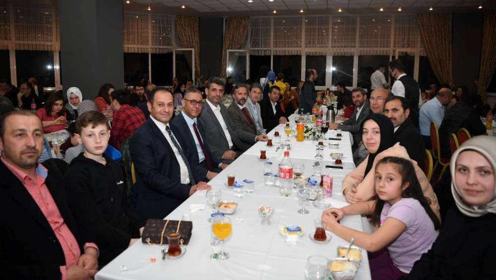 BAŞKAN KOCAMAN SAĞLIKÇILARLA İFTADA BULUŞTU