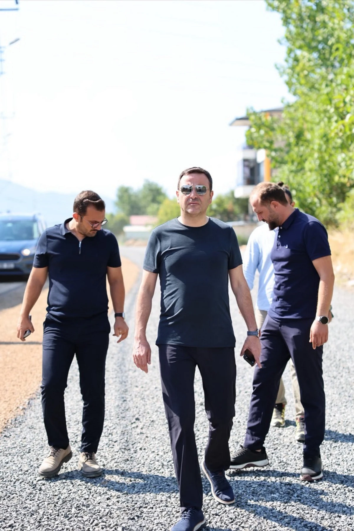 Başkan &Ouml;zl&uuml;, Kavallıoğlu Caddesi&rsquo;ndeki &Ccedil;alışmaları İnceledi