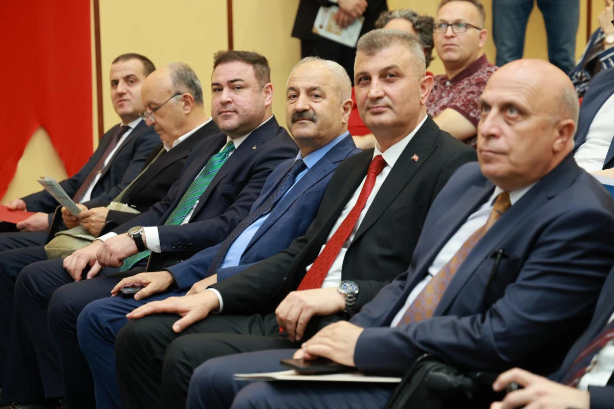 BAŞKAN SEZER, HATAY DEPREMİNDEKİ TECR&Uuml;BELERİNİ HATAY&rsquo;DA ANLATTI