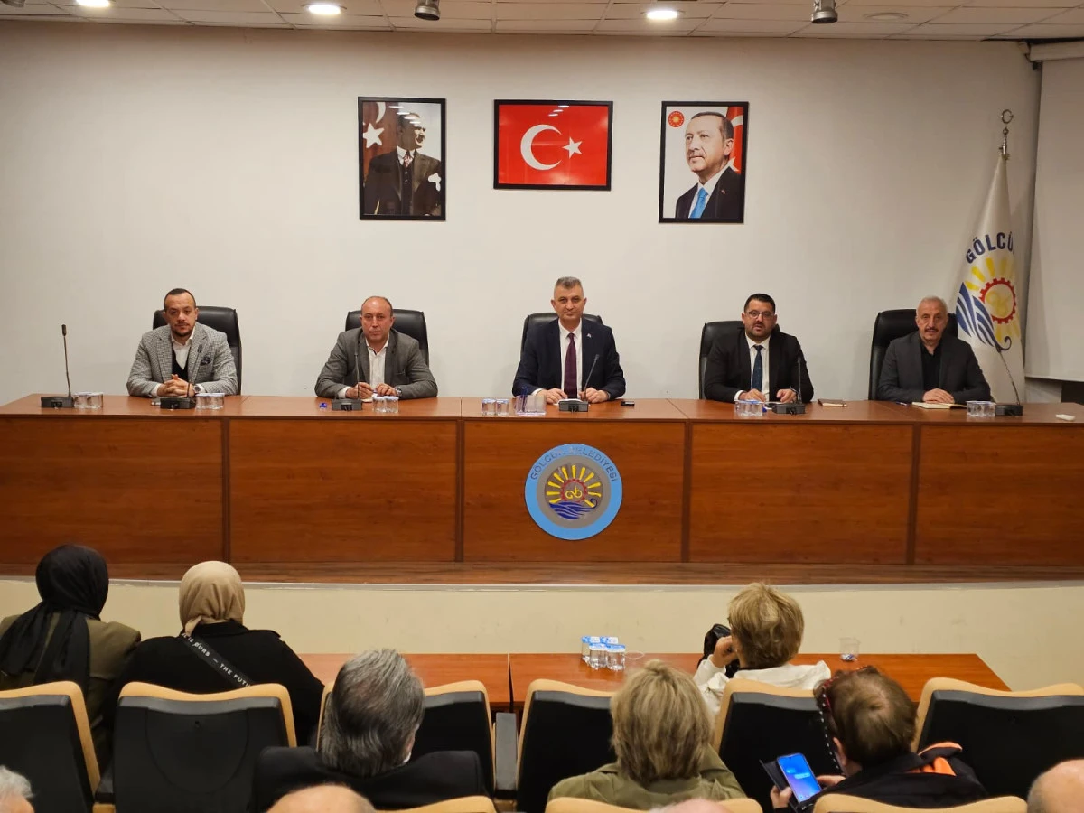 BAŞKAN SEZER MUHTARLARIN TALEPLERİNİ DİNLEDİ