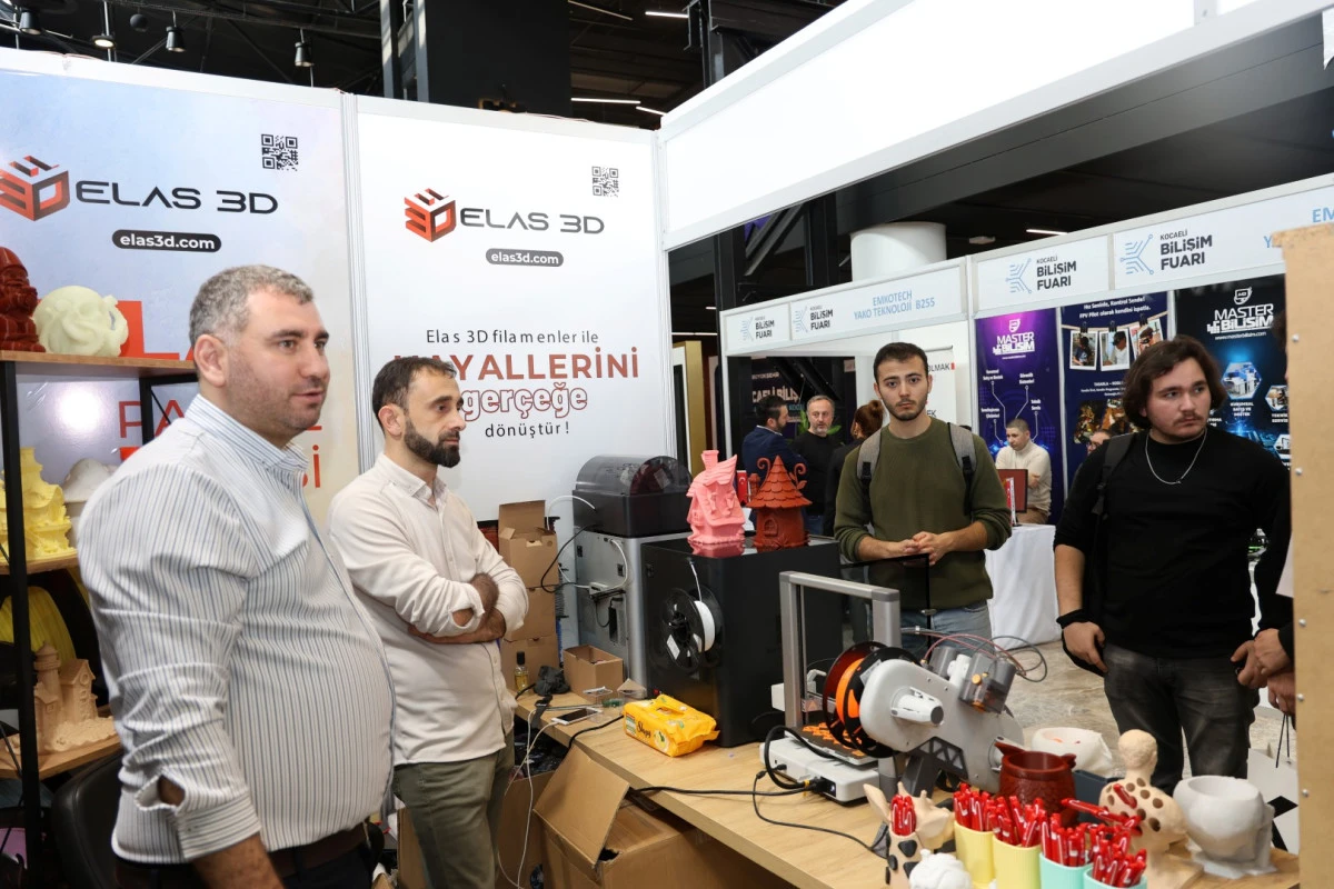 BİLİŞİM FUARI STANTLARINA 7’DEN 70’E YOĞUN İLGİ