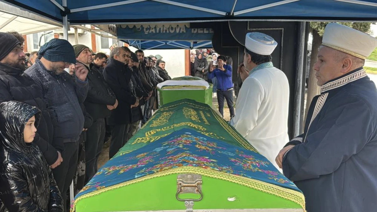 BURDUR'DAKİ KAZADA &Ouml;LEN AYNI AİLEDEN 4 KİŞİ KOCAELİ'DE TOPRAĞA VERİLDİ