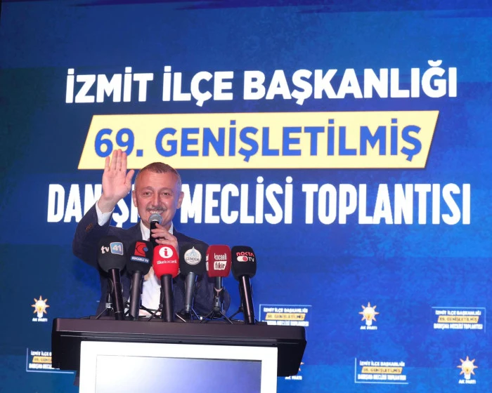 BÜYÜKAKIN: BİZİM YAPTIĞIMIZ İŞLERİ 'BİZ YAPTIK' DİYE ANLATIYORSUNUZ
