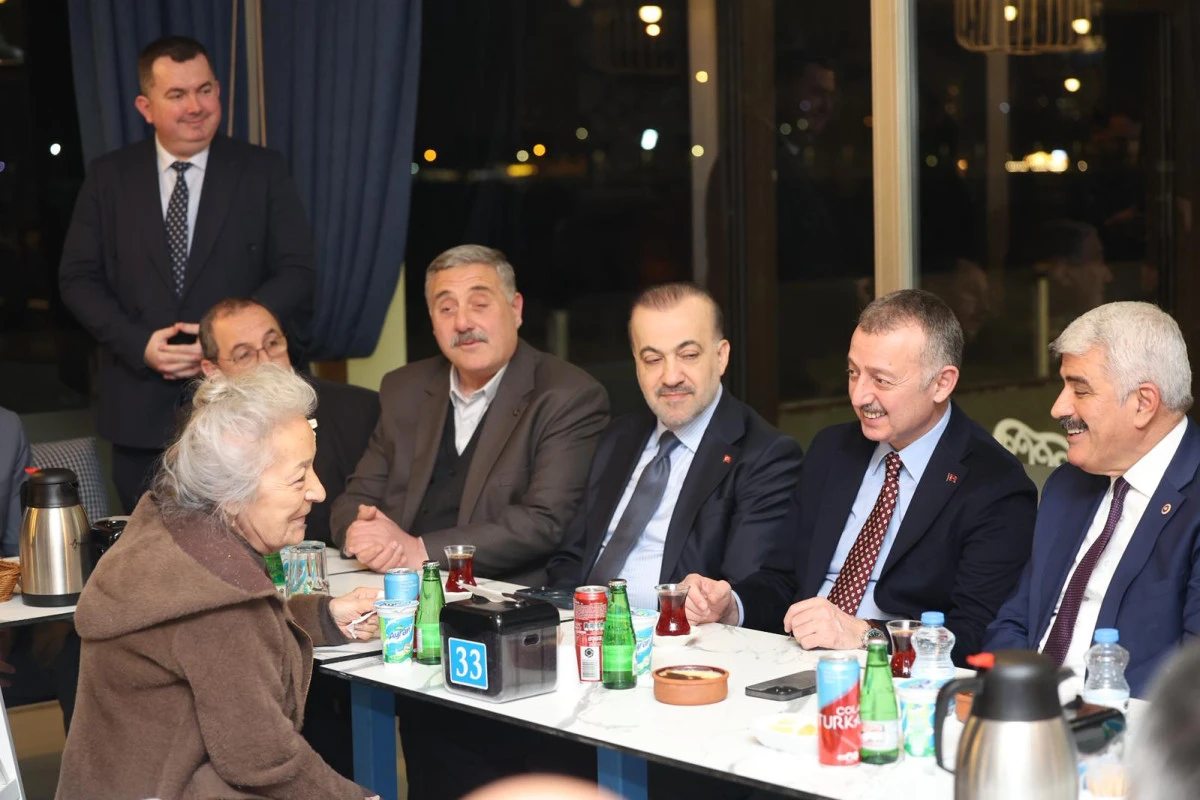 B&Uuml;Y&Uuml;KAKIN ŞEHİT AİLELERİ, GAZİ VE YAŞLILAR İLE BİR ARAYA GELDİ