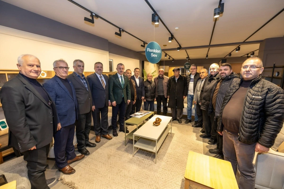 B&Uuml;Y&Uuml;KAKIN, ZİNCİRLİKUYU ESNAFINI ZİYARET ETTİ