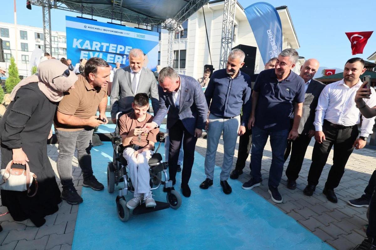 B&uuml;y&uuml;kakın&rsquo;dan kentsel d&ouml;n&uuml;ş&uuml;m &ccedil;ağrısı:  &ldquo;Yenilenmenin &ouml;n&uuml;n&uuml; kesmeyin&rdquo;
