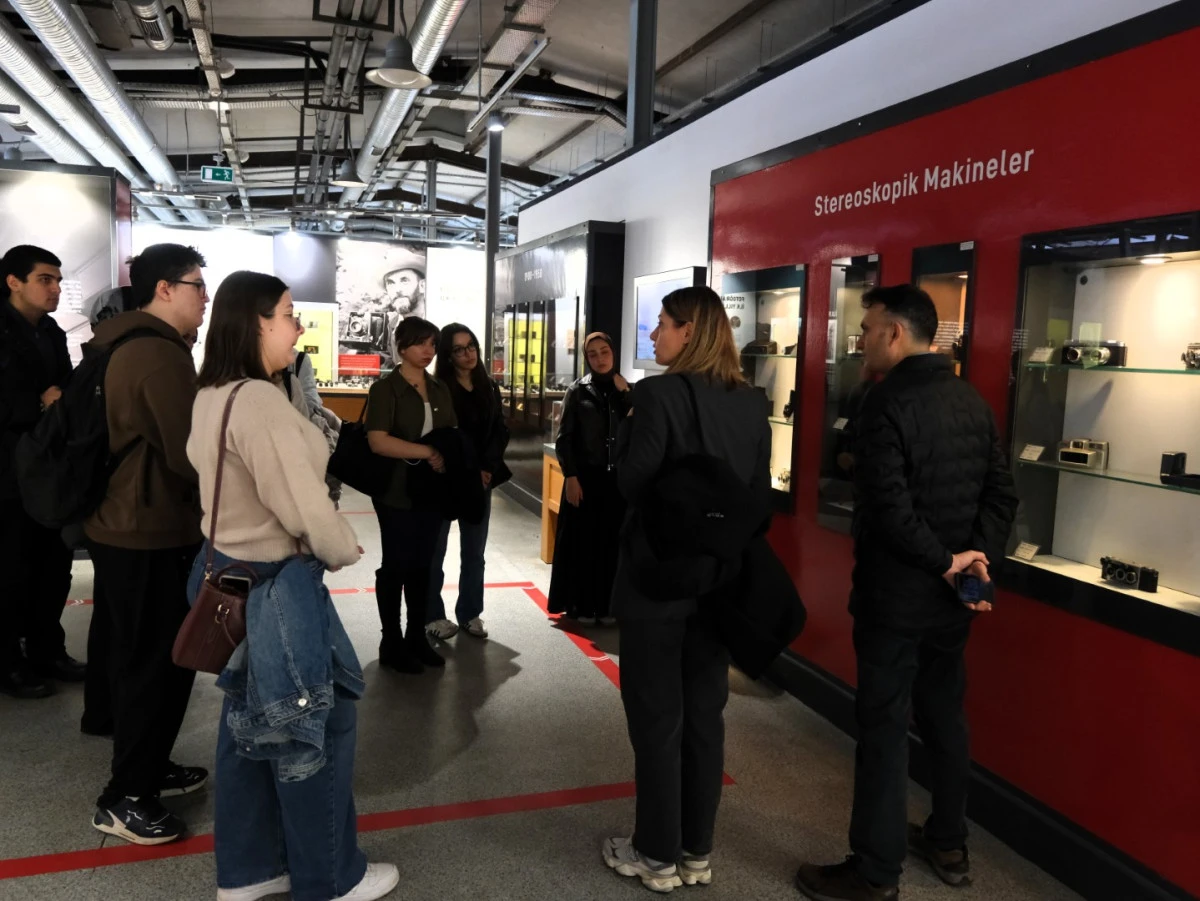 B&Uuml;Y&Uuml;KŞEHİR&rsquo;LE FOTOĞRAFIN TARİHSEL YOLCULUĞUNA &Ccedil;IKTILAR