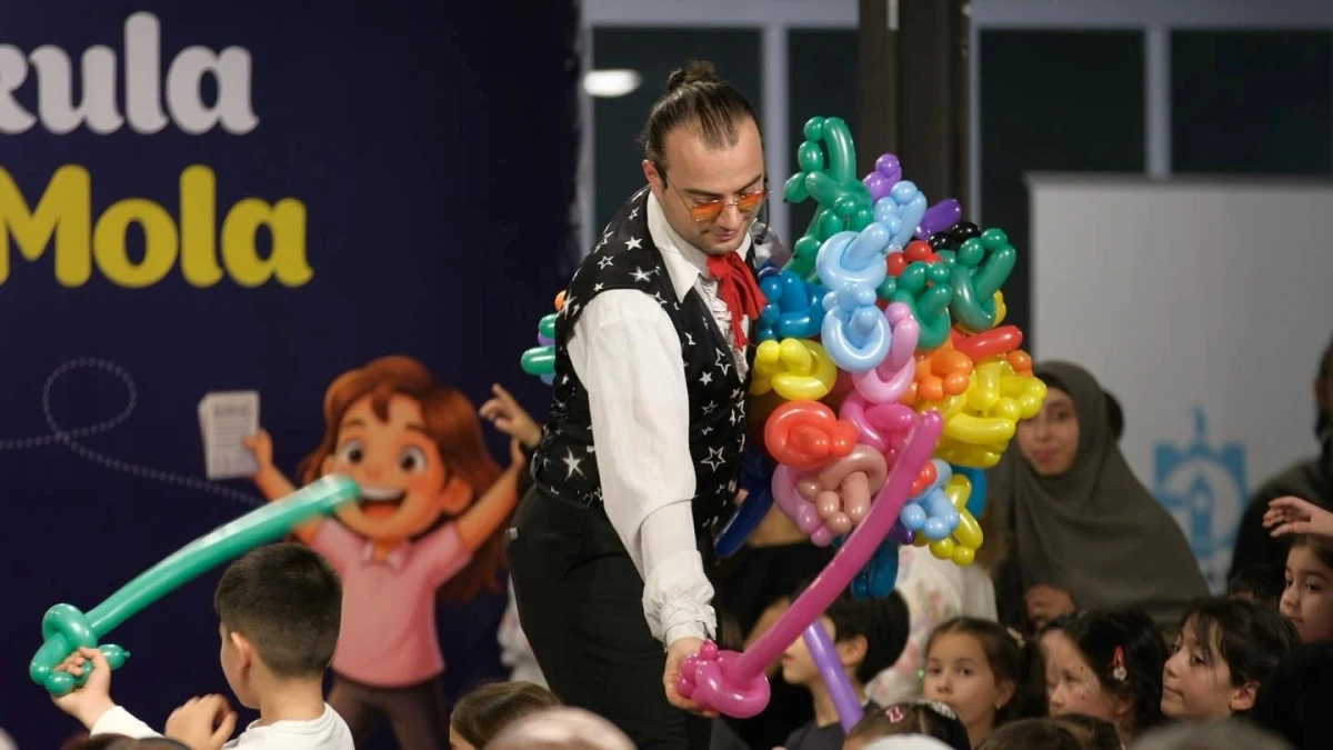 &Ccedil;OCUKLAR &lsquo;LEMİ ABİ&rsquo;NİN RENKLİ D&Uuml;NYASINA KONUK OLDU