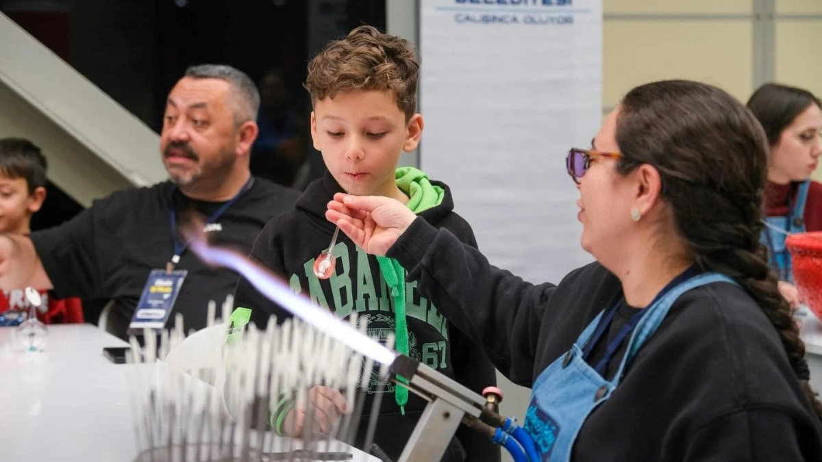 &Ccedil;OCUKLAR YORGUNLUKLARINI &ldquo;OKULA Bİ&rsquo; MOLA&rdquo;DA ATIYOR