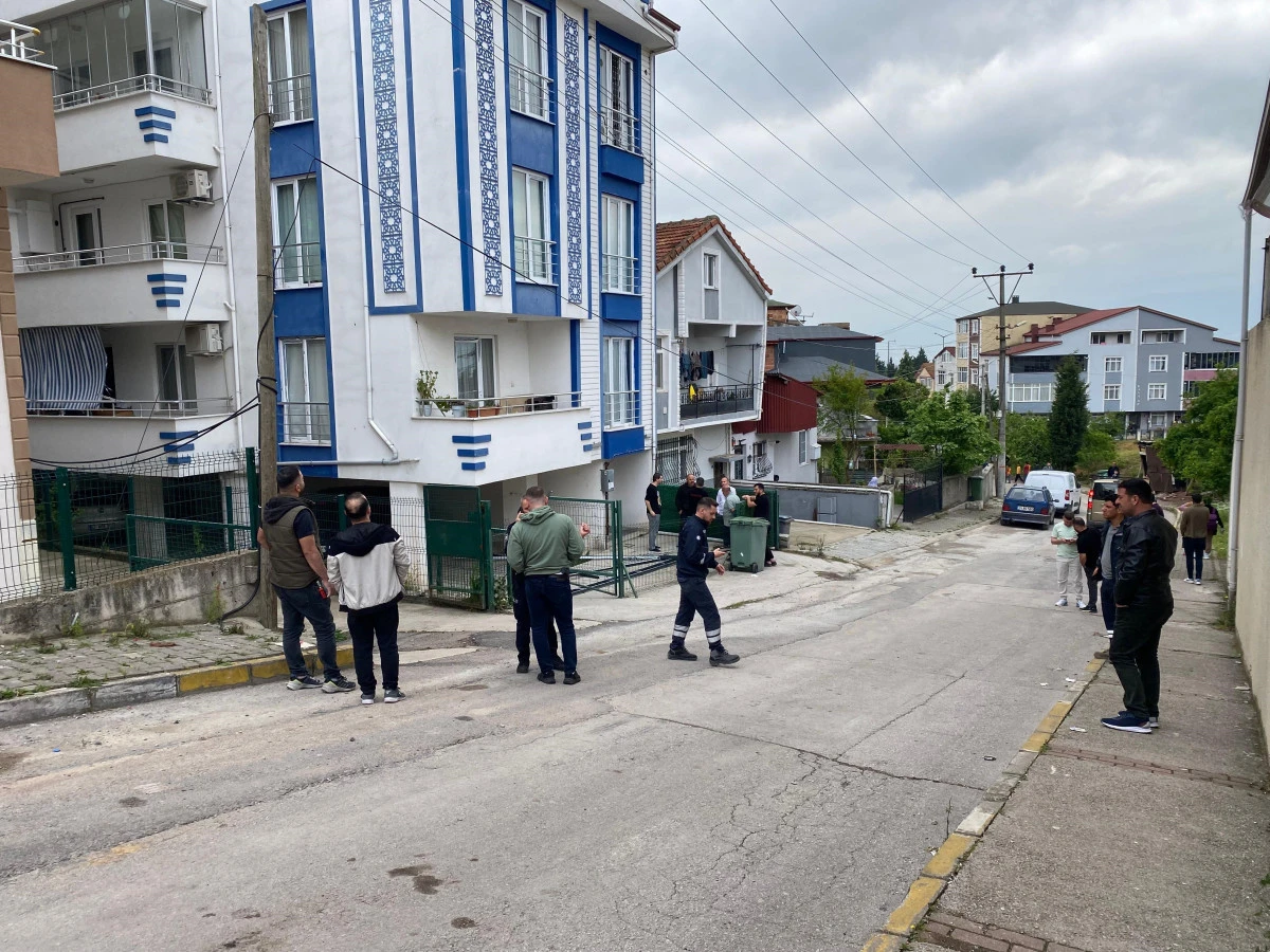 DEMİRİN UCU ELEKTRİK TELİNE TEMAS EDİNCE FACİA YAŞANDI: 3 YARALI