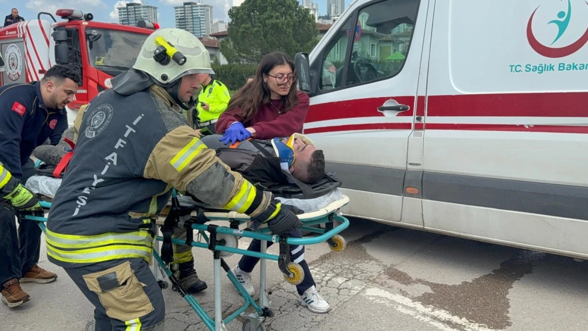 DEREYE U&Ccedil;AN KAMYONETİN S&Uuml;R&Uuml;C&Uuml;S&Uuml; HAYATINI KAYBETTİ