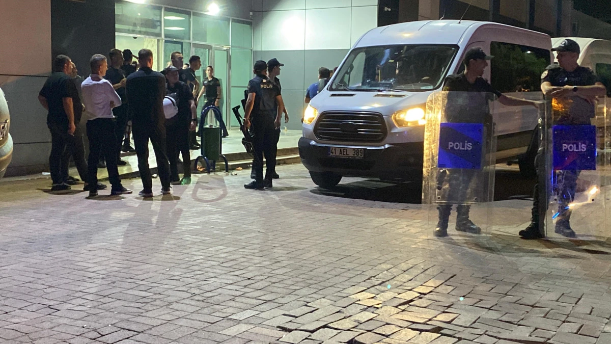DÜĞÜNDE İKİ TARAF ARASINDA 
