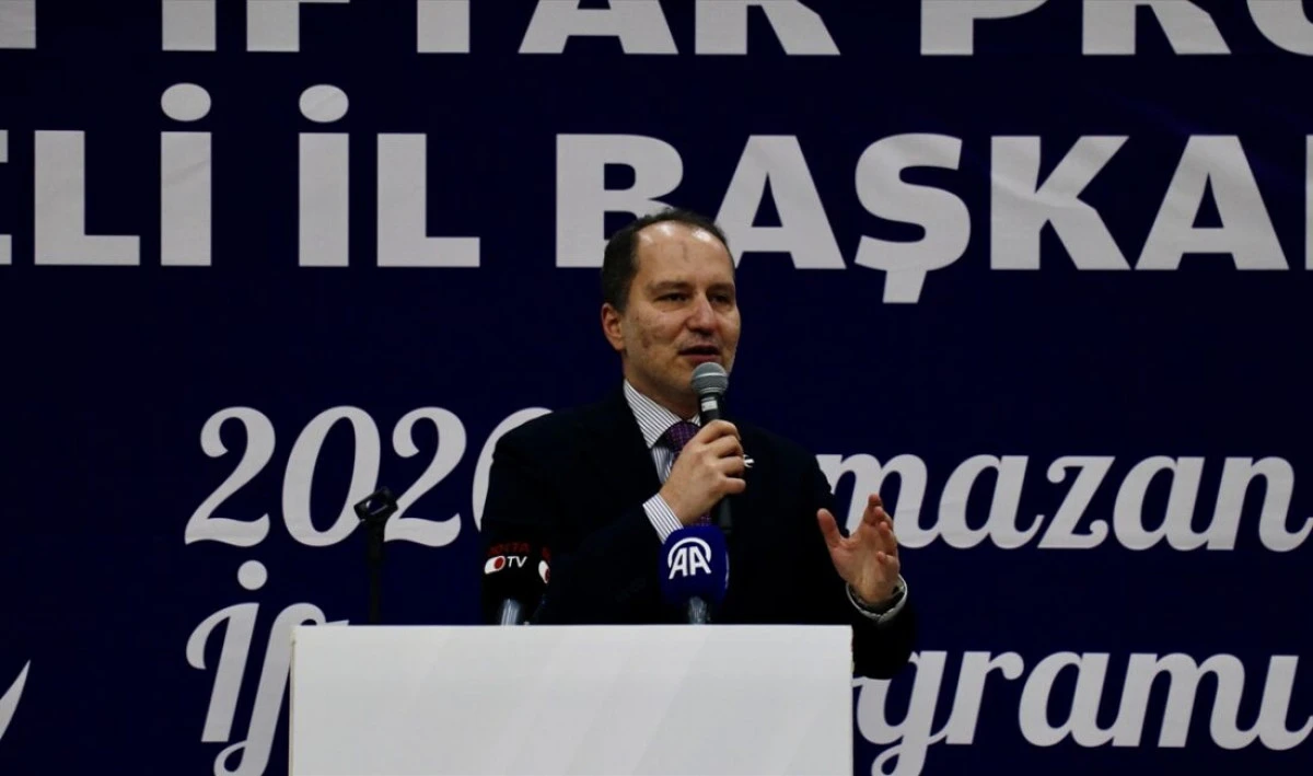 ERBAKAN&rsquo;DAN KOCAELİ&rsquo;YE &Ouml;VG&Uuml;: ROL MODEL OLACAKSINIZ