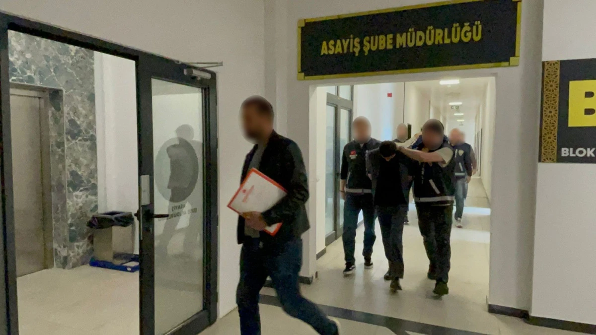 EVDEN DİZ&Uuml;ST&Uuml; BİLGİSAYAR, VALİZ VE &Ccedil;ANTA &Ccedil;ALAN 3 Ş&Uuml;PHELİ TUTUKLANDI