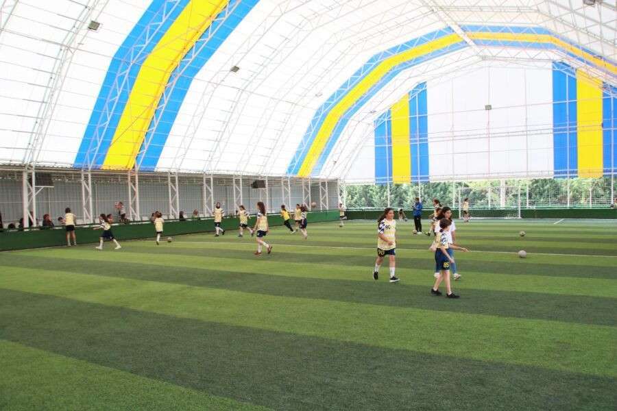 FUTBOLDA 'BEN VARIM' DİYEN KADINLAR DERİNCE'DE SAHAYA ÇIKYOR! 