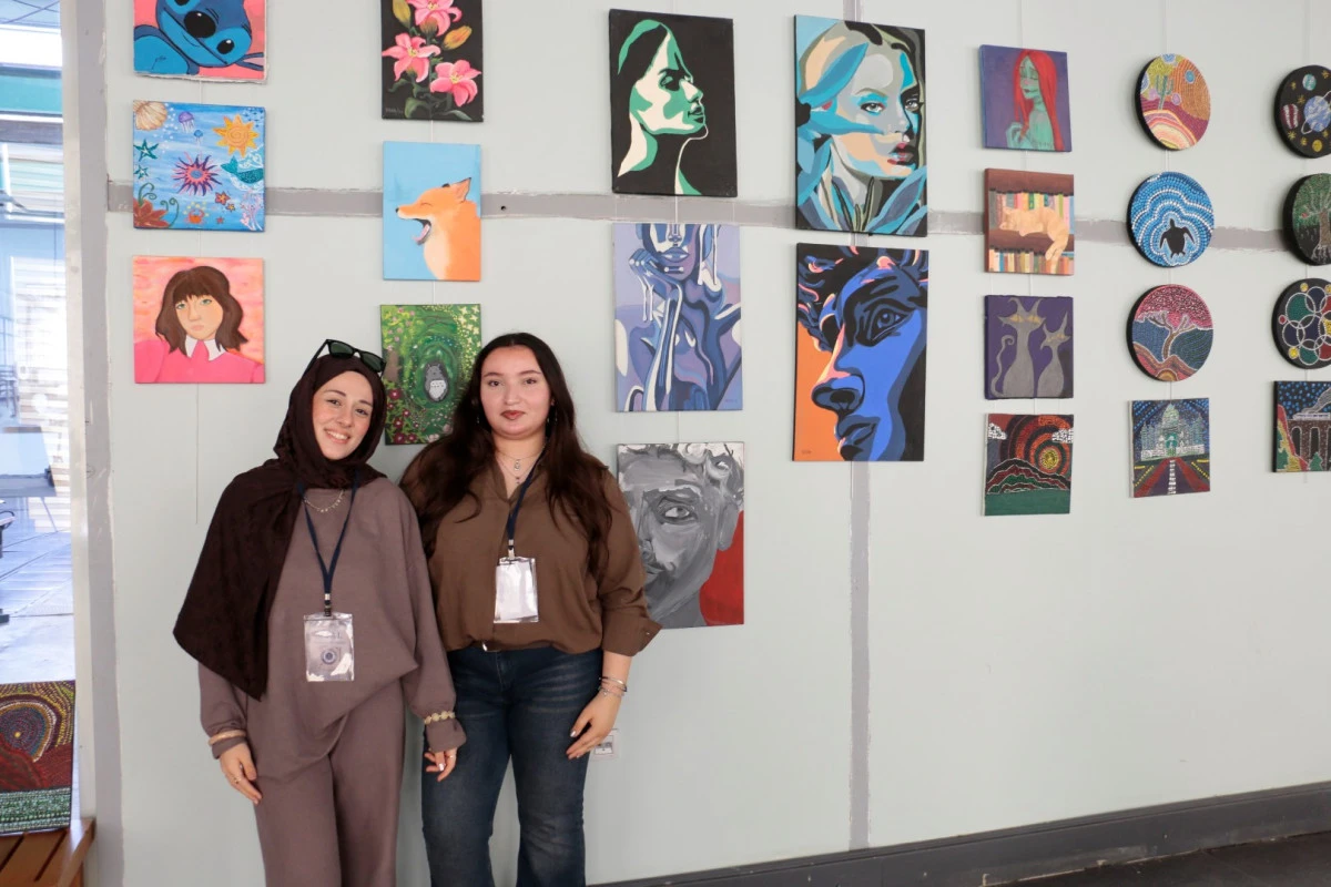 GEN&Ccedil; YETENEKLERDEN SANAT DOLU İKİ SERGİ