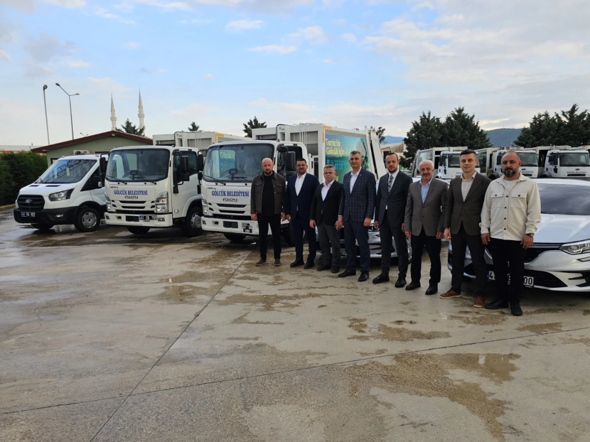 G&Ouml;LC&Uuml;K BELEDİYESİ ARA&Ccedil; FİLOSU G&Uuml;&Ccedil;LENMEYE DEVAM EDİYOR
