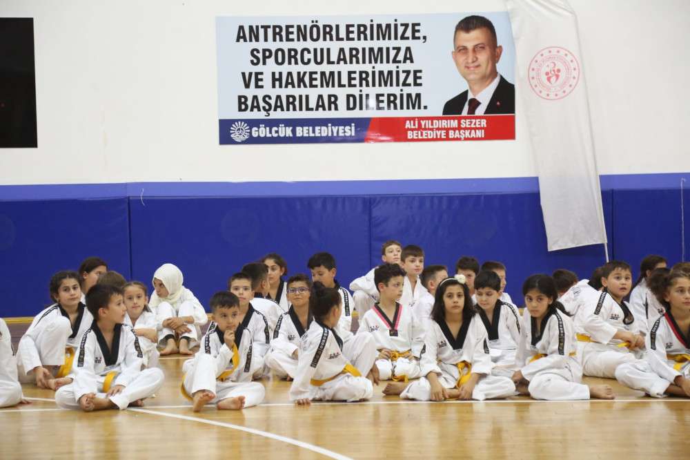 GÖLCÜK BELEDİYESİ TAEKWANDO SPORCULARI KUŞAK ATLADI