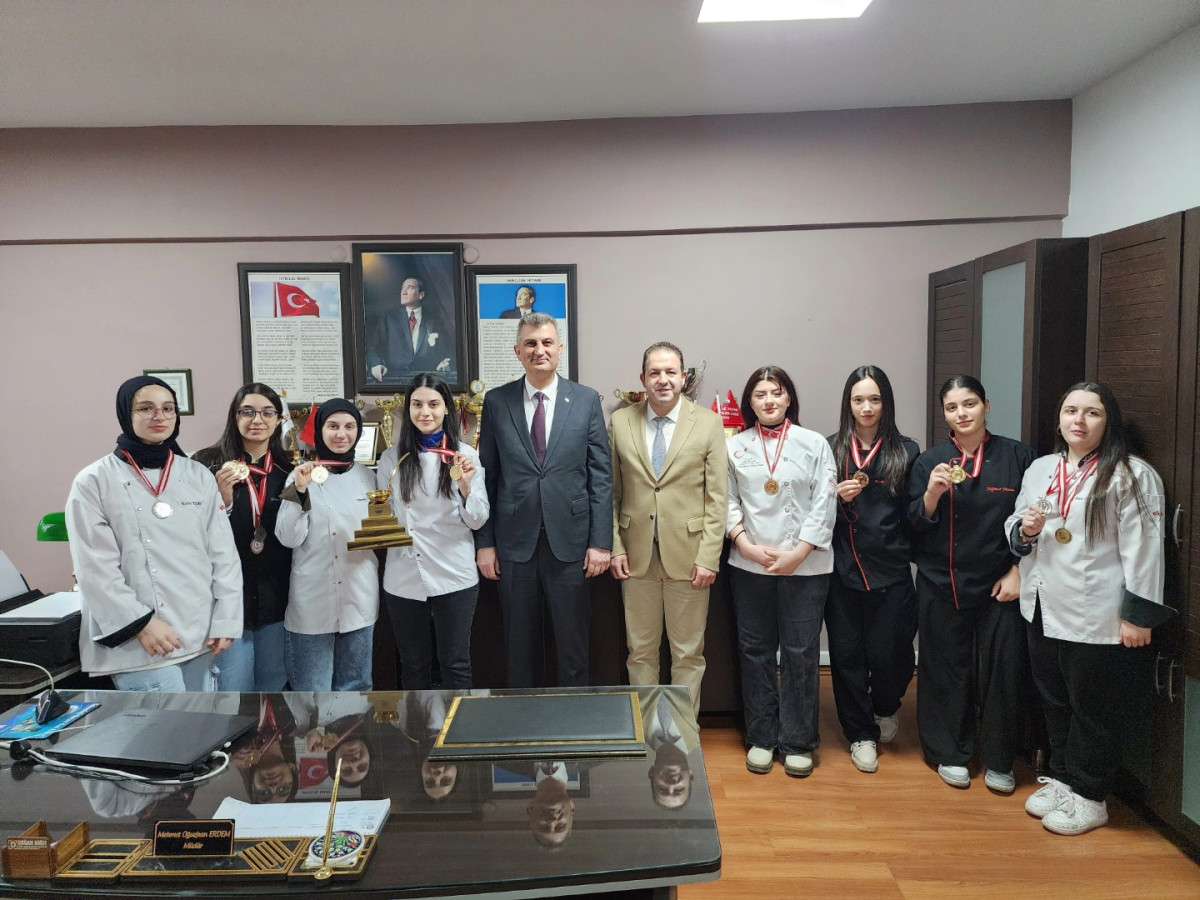  Gölcüklü lise öğrencileri 96 okul arasında büyük başarı kazandı