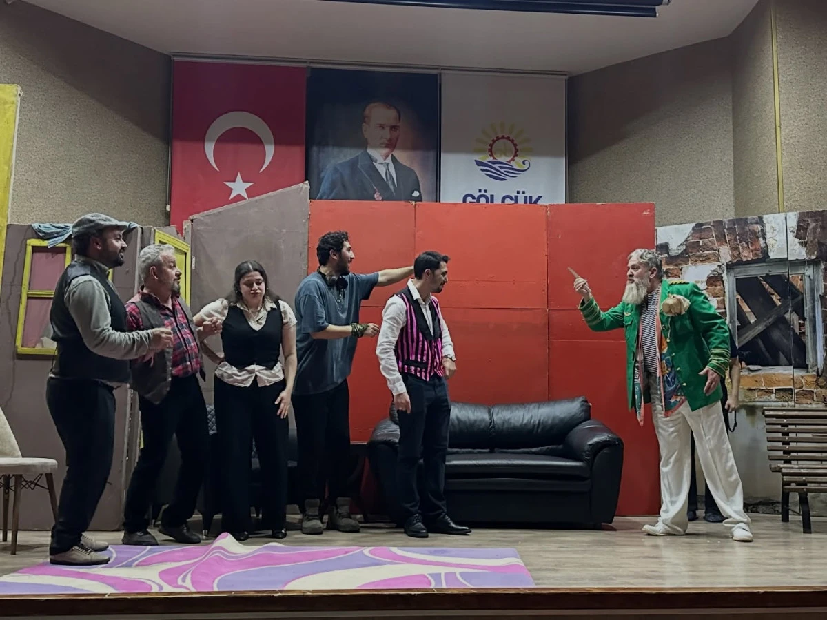 G&Ouml;LC&Uuml;K&rsquo;TE &Ccedil;OCUKLARA &Ouml;ZEL SAHNE ETKİNLİKLERİ DOLU DOLU GE&Ccedil;İYOR