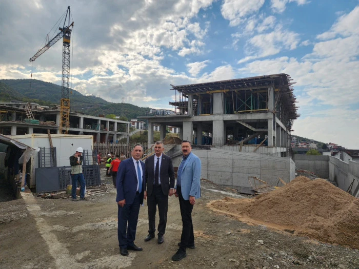 GÖLCÜK'TE EĞİTİM YATIRIMLARI BİR BİR TAMAMLANIYOR