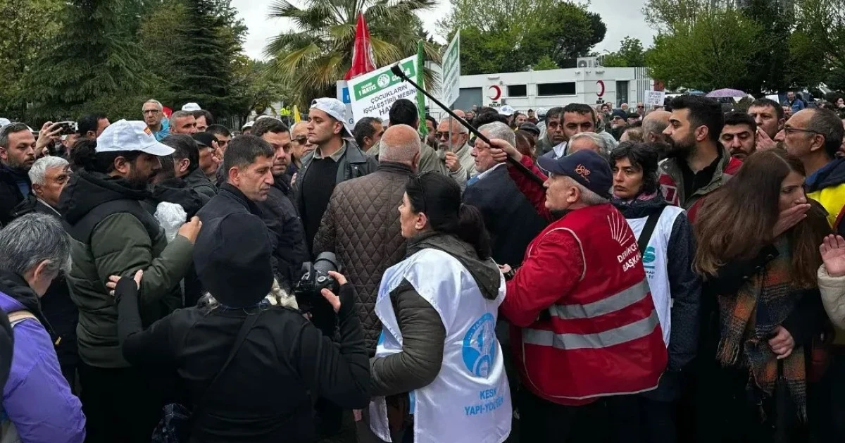 İZMİT 1 MAYIS MEYDANI KARIŞTI!