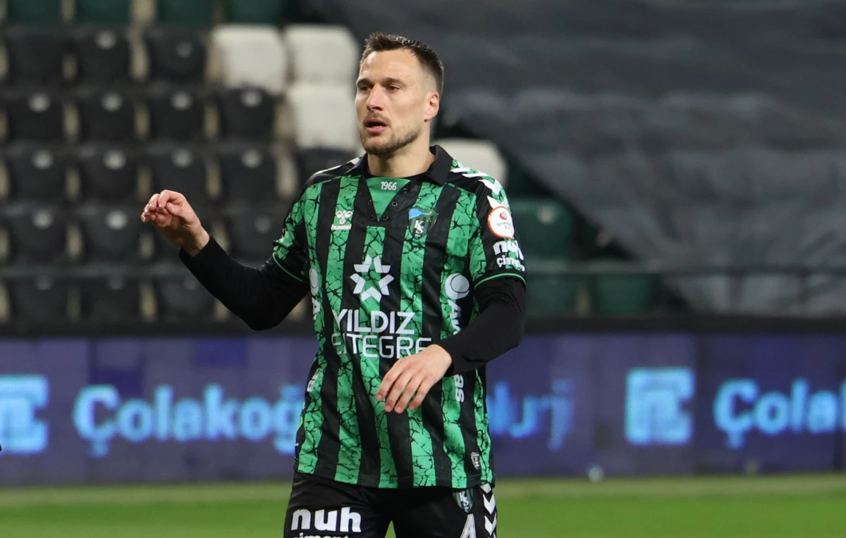 JOSİP VUKOVİC'TEN KOCAELİSPOR CAMİASINA DUYGUSAL VEDA