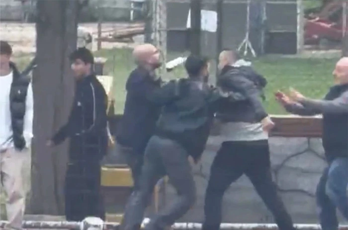  KADIN HAKEME SALDIRI GİRİŞİMİ KAMERADA