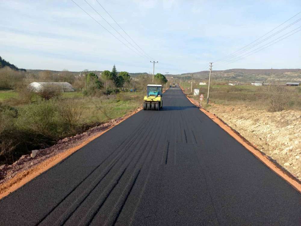 KANDIRA AKÇAOVA-DELİVELİ GRUP KÖY YOLUNDA ÜSTYAPI