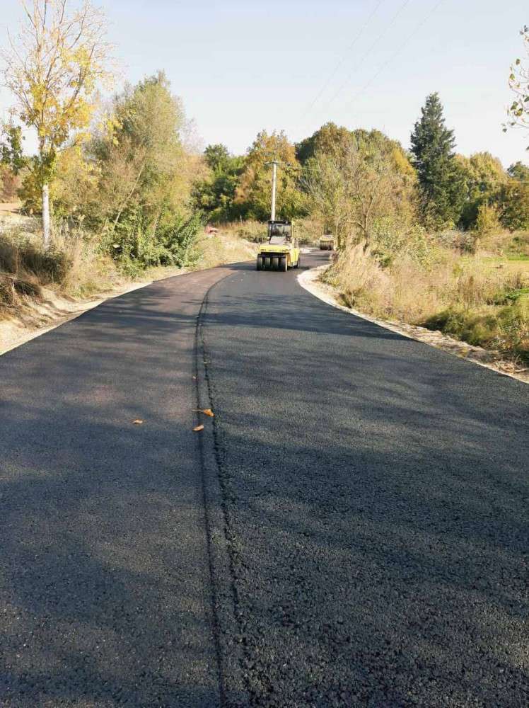  KARAMÜRSEL'DE 4 KÖYÜ BİRBİRİNE BAĞLAYAN YOL ASFALTLANDI 