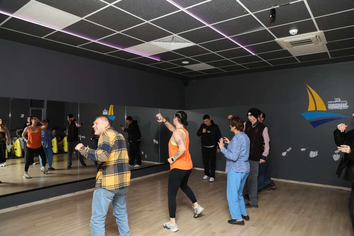 KARAMÜRSEL’DE ENGELLİLER GÜNÜ'NE COŞKULU KUTLAMA