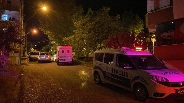 KARNINDAN VURULAN KADIN HASTANEYE KALDIRILDI